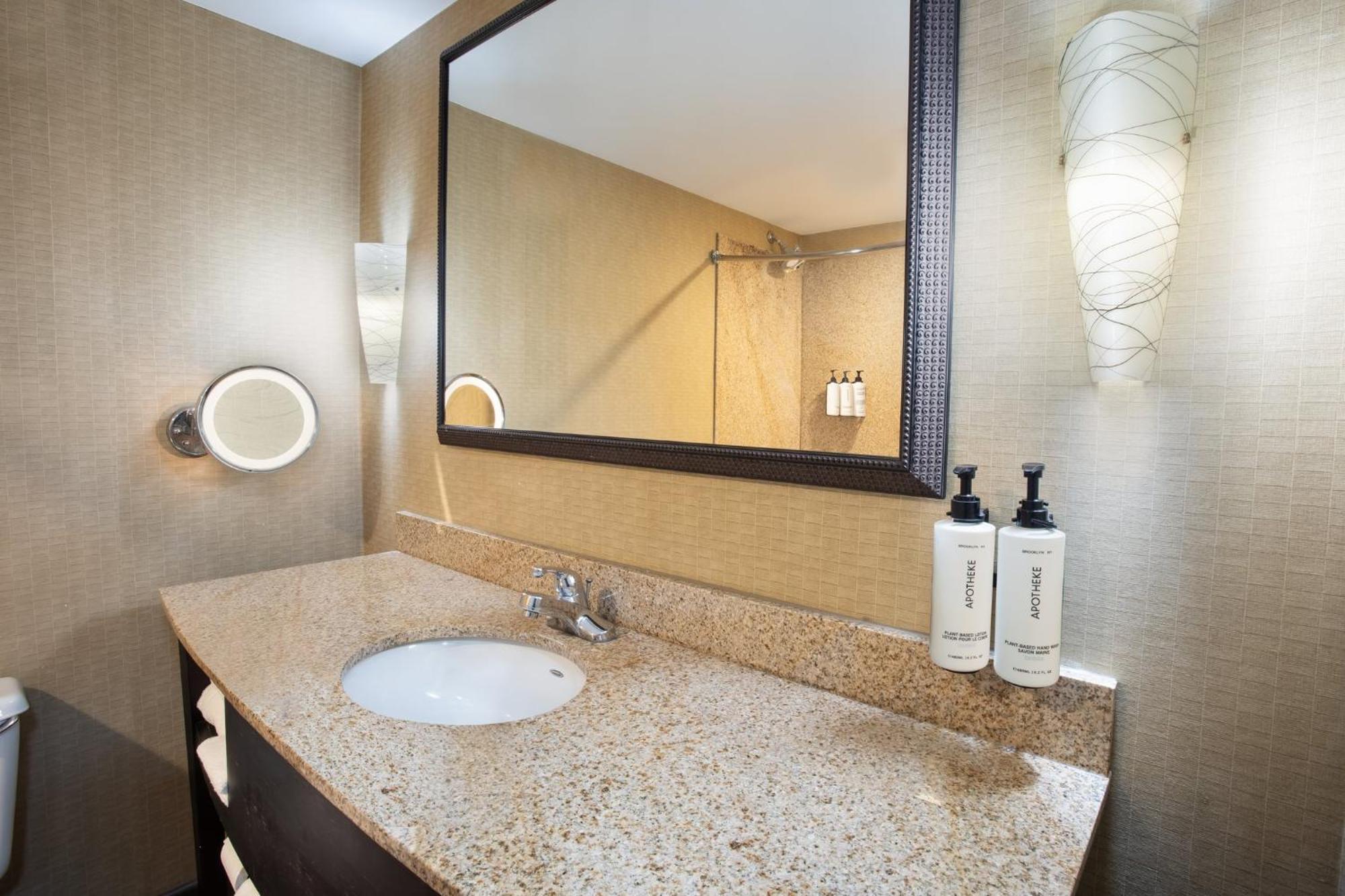 Crowne Plaza Greenville By Ihg Esterno foto