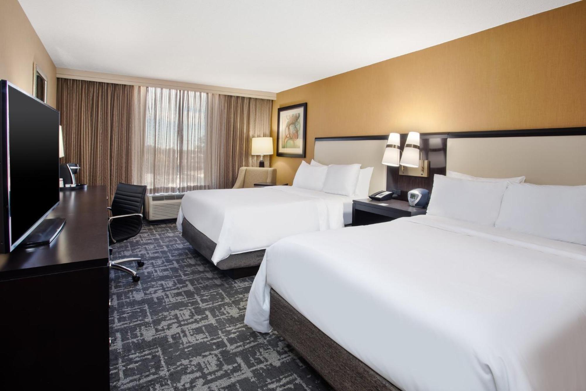 Crowne Plaza Greenville By Ihg Esterno foto