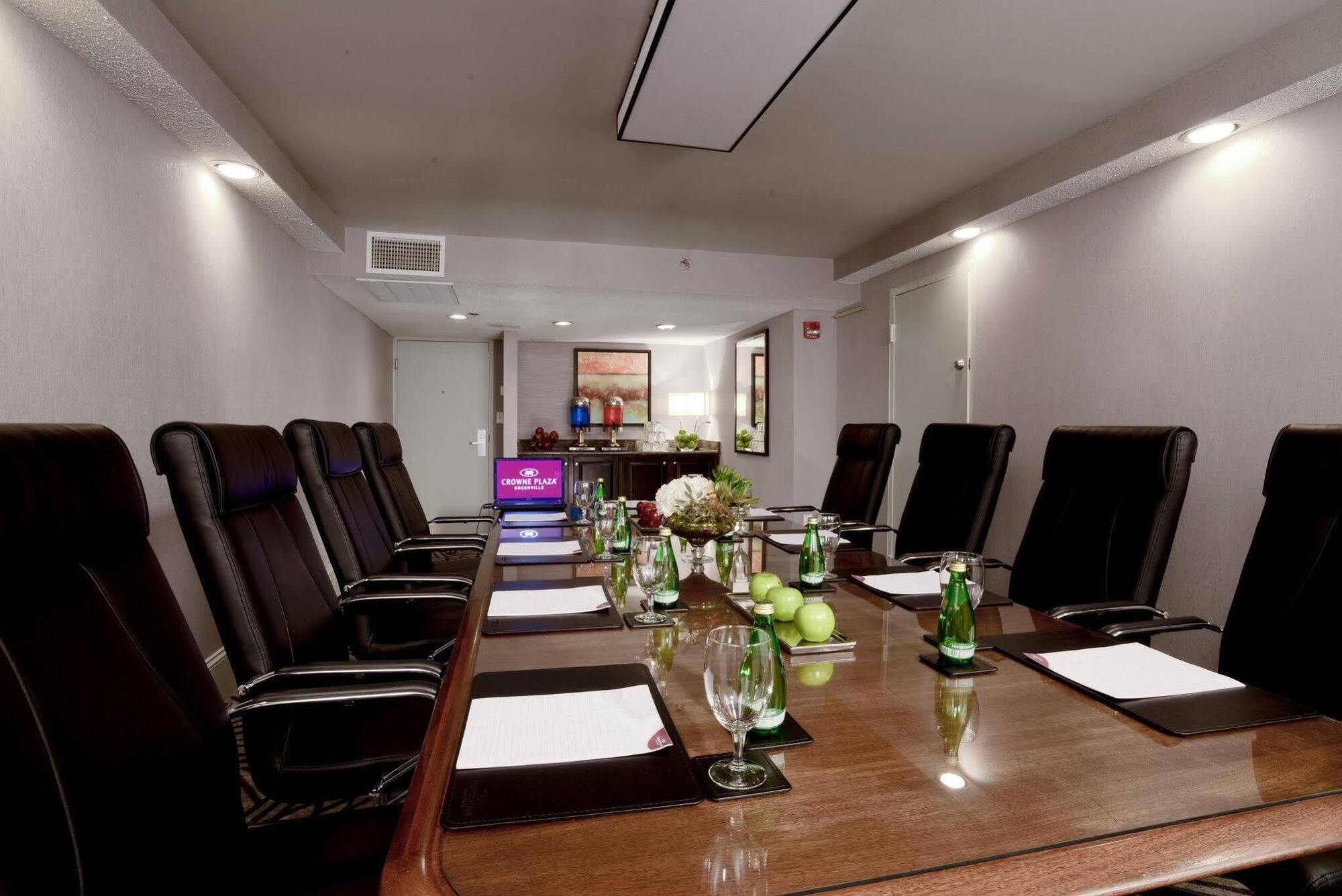 Crowne Plaza Greenville By Ihg Esterno foto