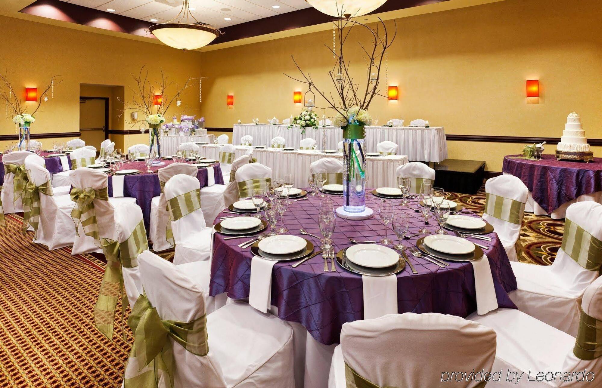 Crowne Plaza Greenville By Ihg Esterno foto